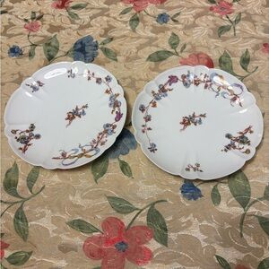 Scalloped Porcelain Dessert Plates with Multicolor Floral Ribbon Motif - White